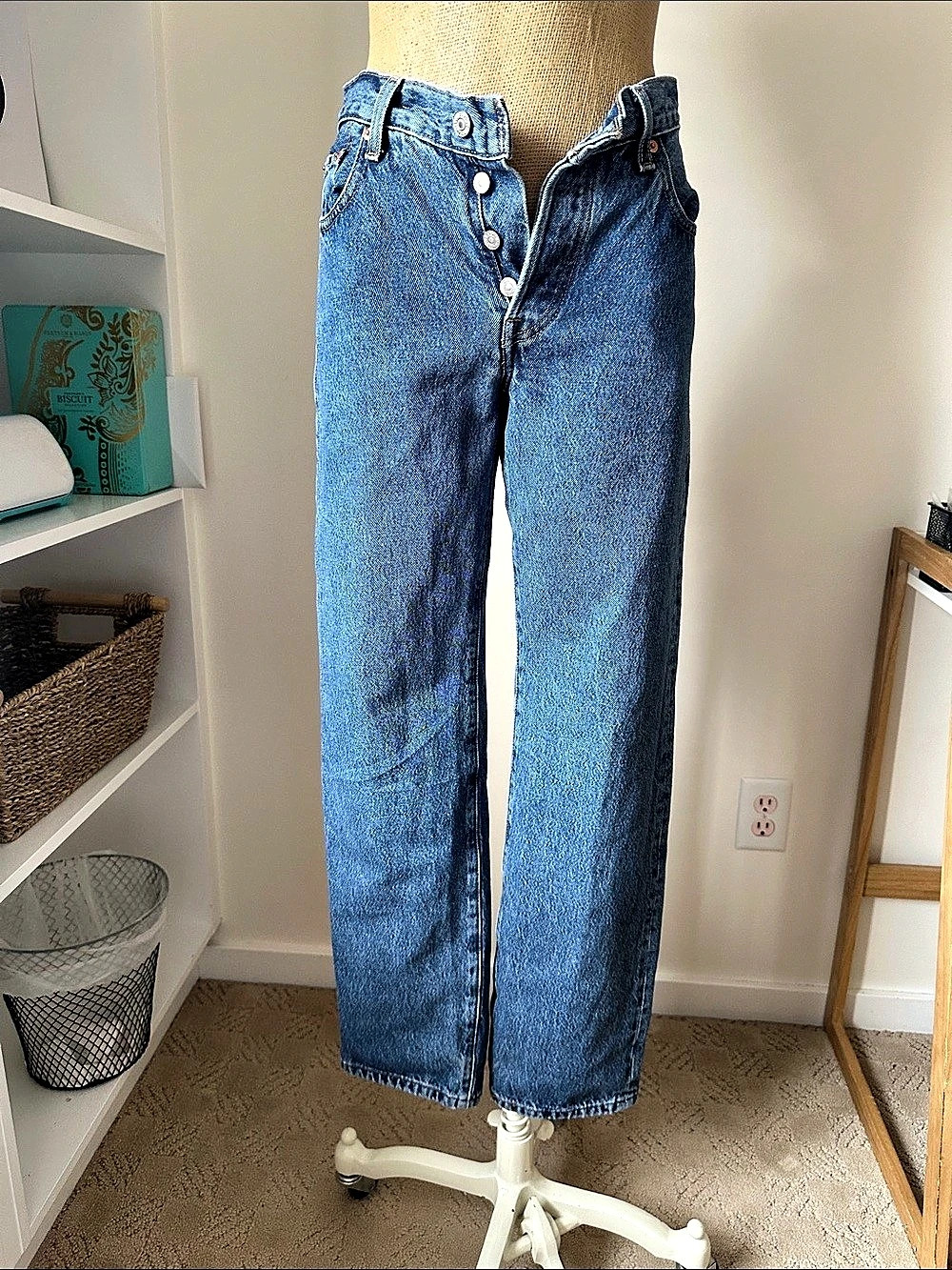 Levi's 501 '90s Women's Jeans Straight Leg Jeans Blue Waist 23 Length 30
